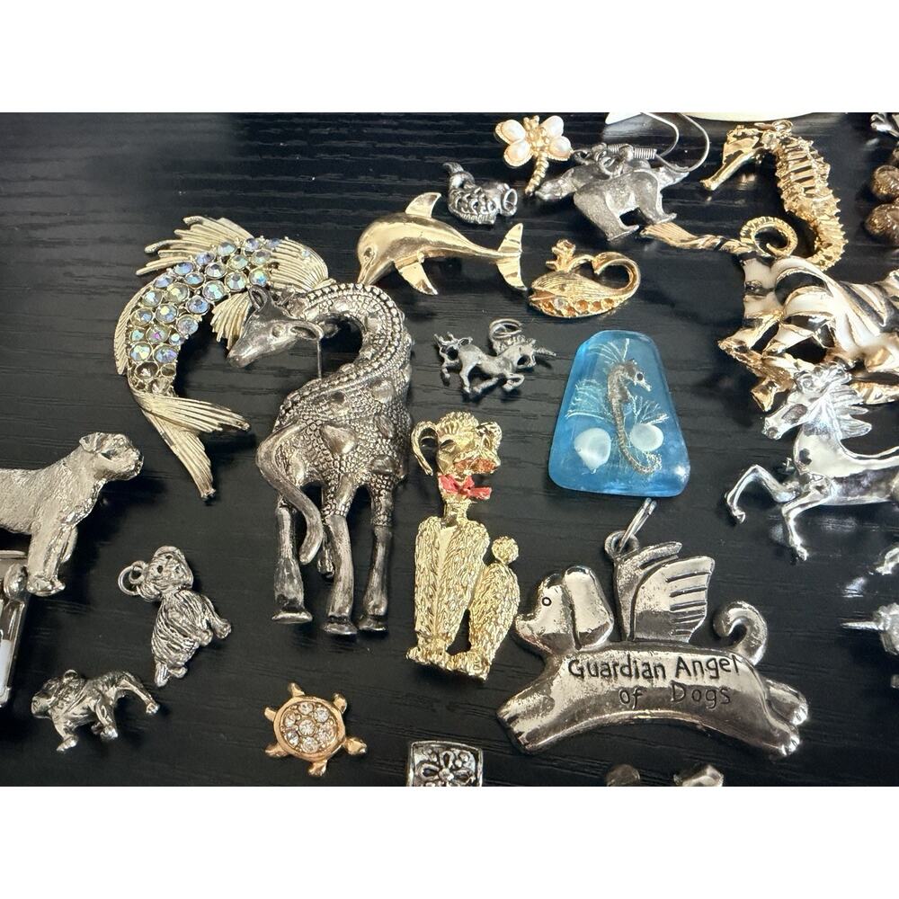 Animal Jewelry Lot Wearable & Broken Great For Crafts & Repurposing. New & Vint - Picture 3 of 4